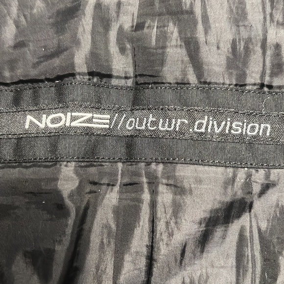 NOIZE weather proof ski jacket, Woman Size L - Picture 8 of 11